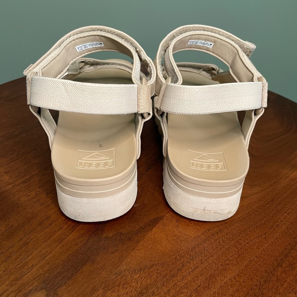 Reef Women's Cushion Rem Hi Tan Sandals - Picture 6 of 8